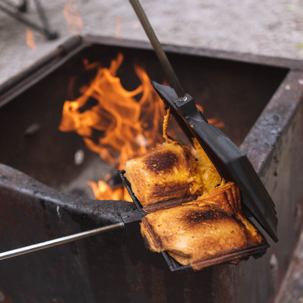 Double Cast Iron Camp Cooker - Coghlan's